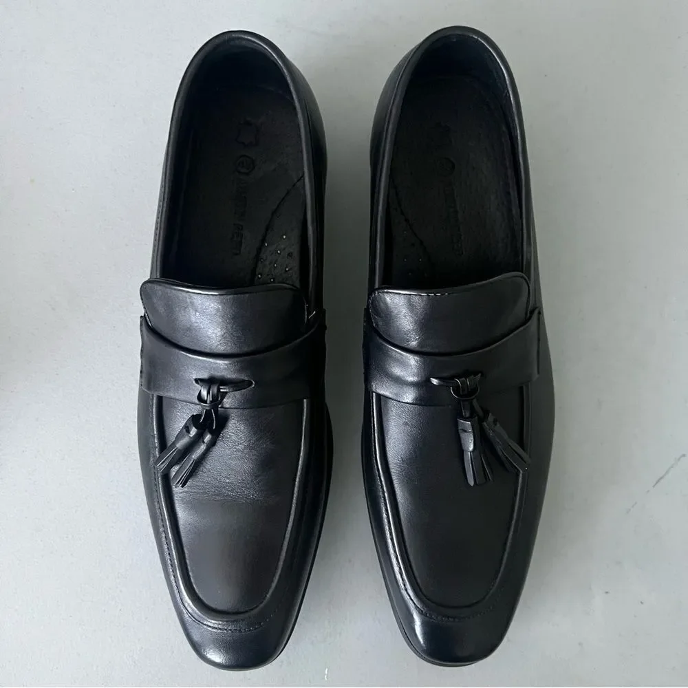 NWOT Austin Reed Men's 43 US 9.5/10 Black Leather Tasseled Penny Loafer